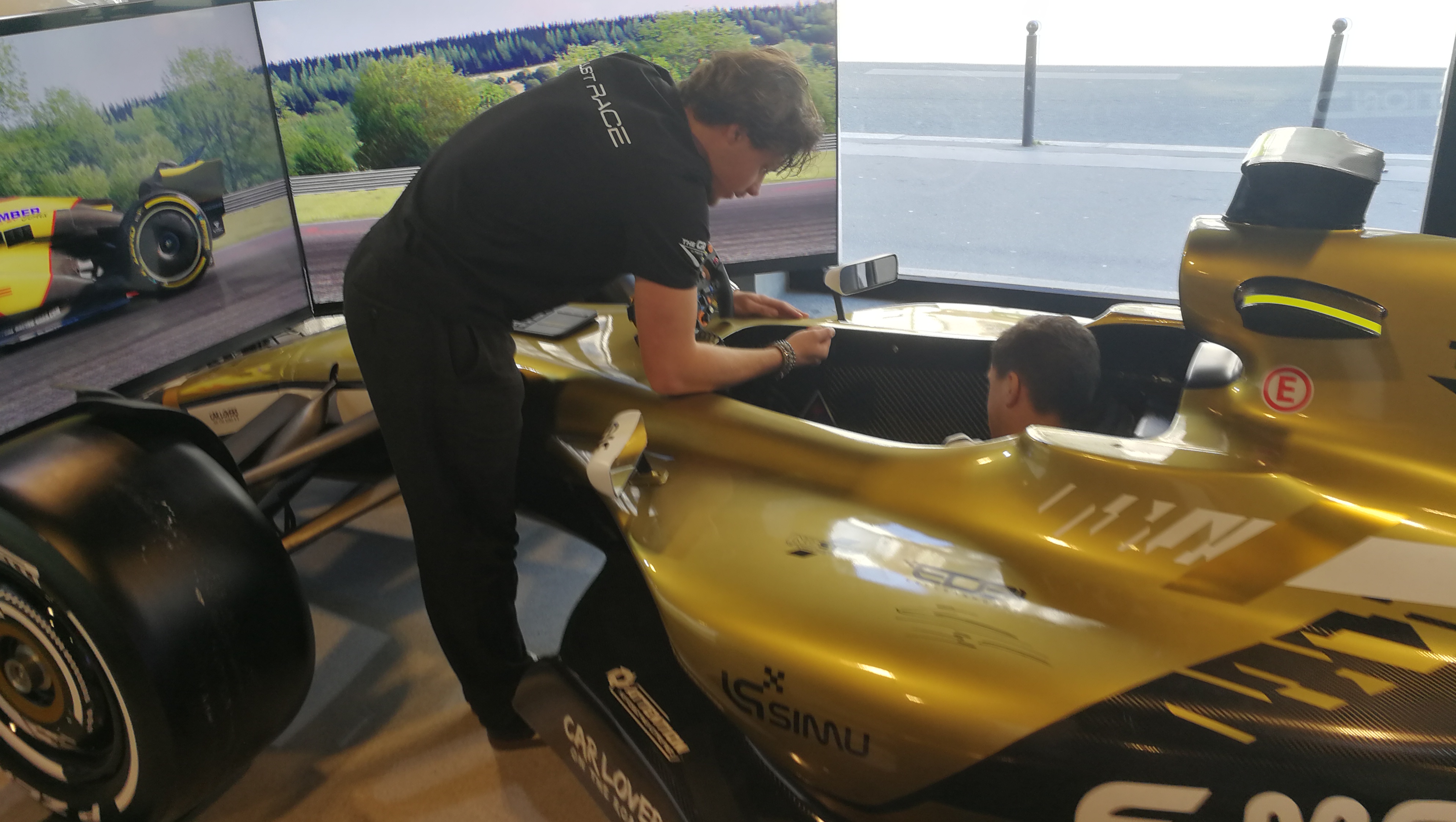 Records absolus et Simulateur F1 chez E-MOTION Paris !