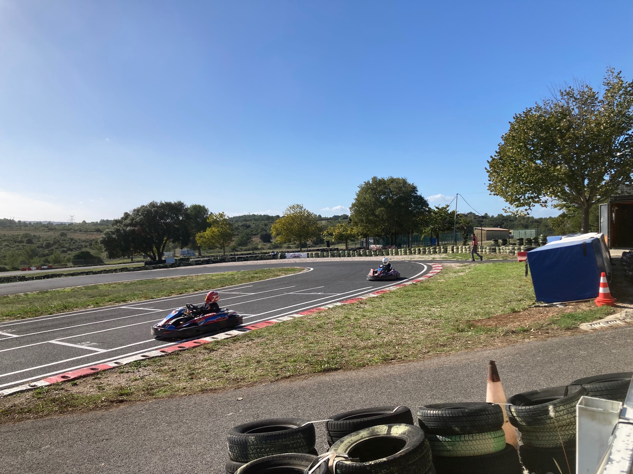 Découverte du Elceka Karting et bataille au sommet avec Roméo Poinsot !